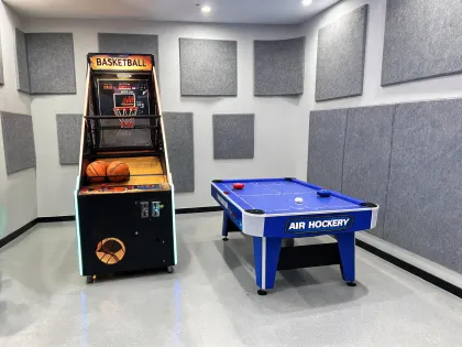 Sports arcade lane