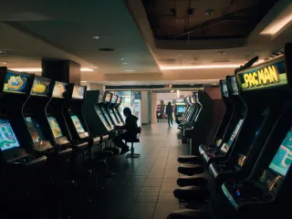 Quiet arcade morning