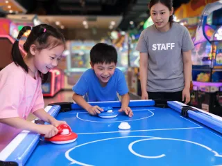 Air hockey inclusive play